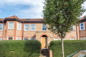 Отель Stratford Saffron Apartment  Лондон